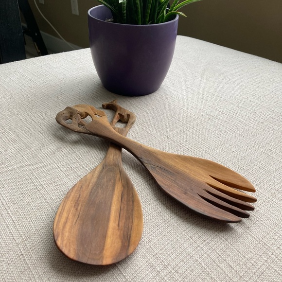 Salad servers, wooden, elephant and giraffe, hand carved, handmade, African - Picture 4 of 7